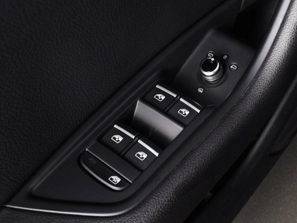 Audi A4, V (B9) фото №10