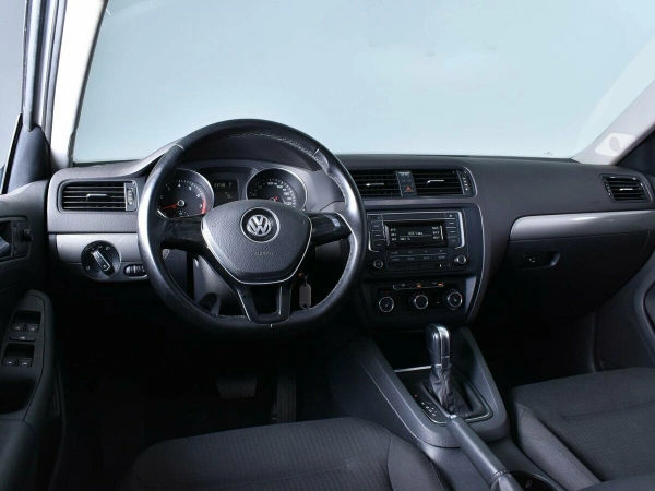 Volkswagen Jetta, VI Рестайлинг фото №6