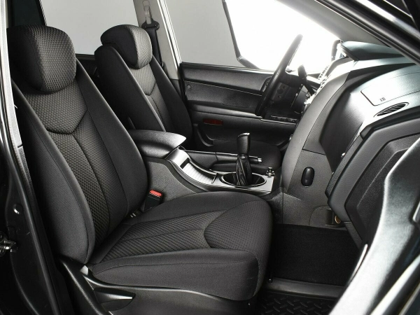 SsangYong Kyron, I Рестайлинг фото №7