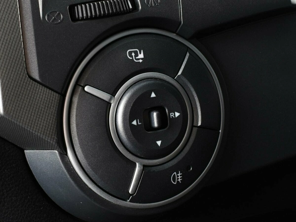 SsangYong Kyron, I Рестайлинг фото №9