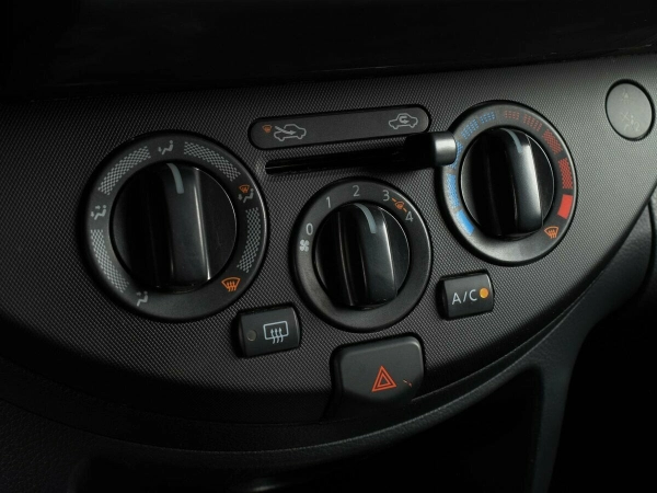 Nissan Note, I Рестайлинг фото №8
