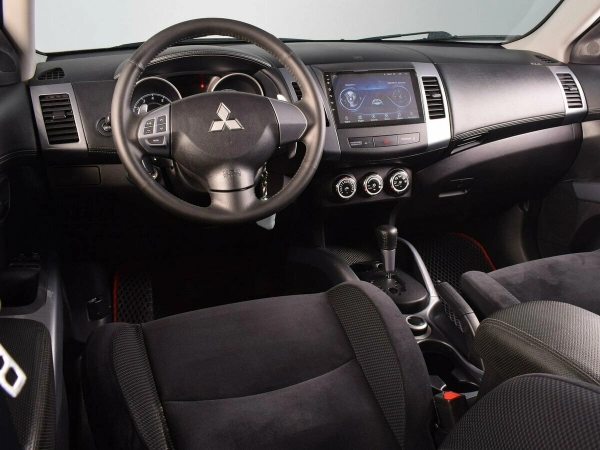 Mitsubishi Outlander, II Рестайлинг фото №6