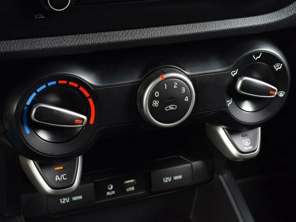 Kia Rio, IV фото №8