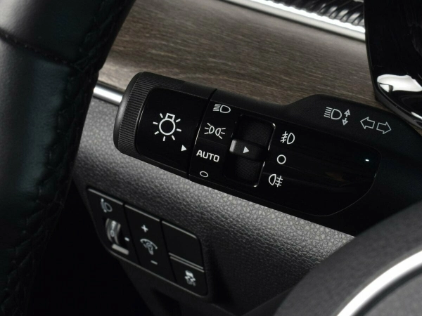 Kia K5, III фото №10