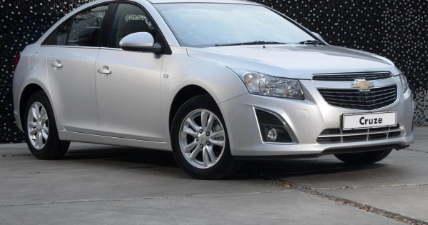 Cruze (HR) Хэтчбек 5 дв. фото №3