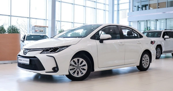 Corolla Седан фото №10