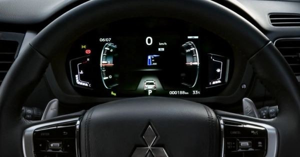 Pajero Sport Внедорожник 5 дв. фото №6
