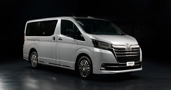 HiAce Минивэн фото №1