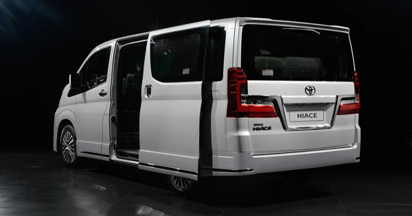 HiAce Минивэн фото №3