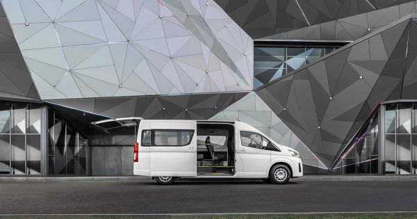 HiAce Минивэн фото №6