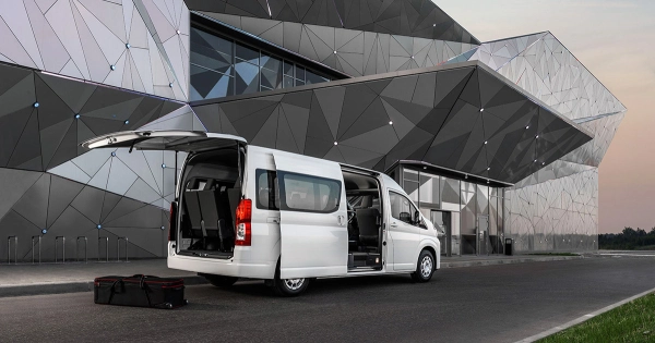 HiAce Минивэн фото №7