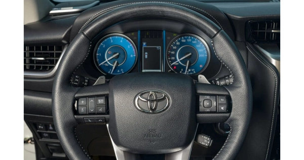 Fortuner Внедорожник 5 дв. фото №7