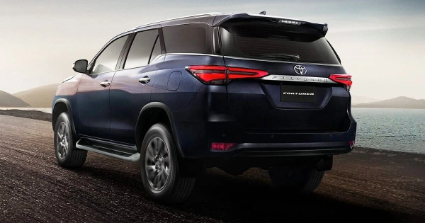 Fortuner Внедорожник 5 дв. фото №4