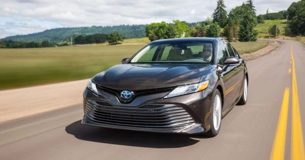 Camry Седан фото №3