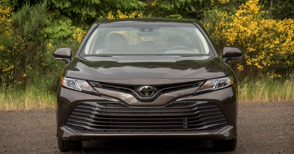 Camry Седан фото №4