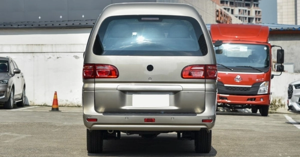 i-VAN Минивэн фото №9
