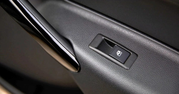 Granta Лифтбек Drive Active/Sportline фото №14