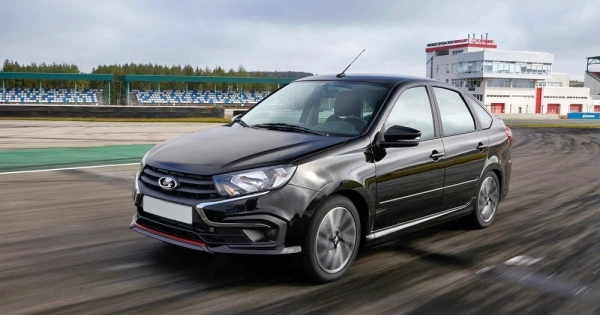 Granta Лифтбек Drive Active/Sportline фото №21