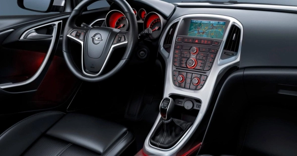 Astra Хэтчбек 3 дв. GTC фото №10