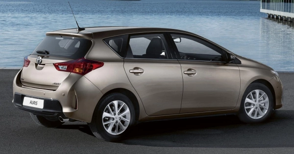 Auris Хэтчбек 5 дв. фото №10